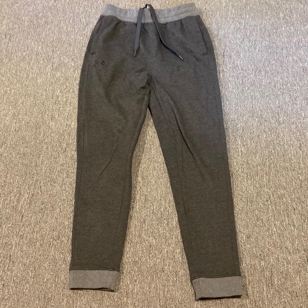 Grey UnderArmor Joggers, with Pockets rarely worn